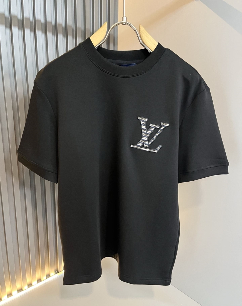 l0vis Vvtt0n t-shirt